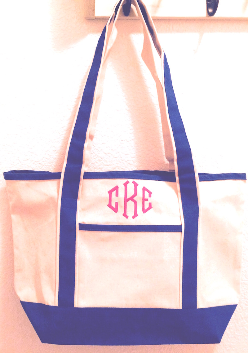 TOPEAST Initial Jute Tote Bag With Zipper Pocket Adjustable Strap Personalized Birthday Gift For Women